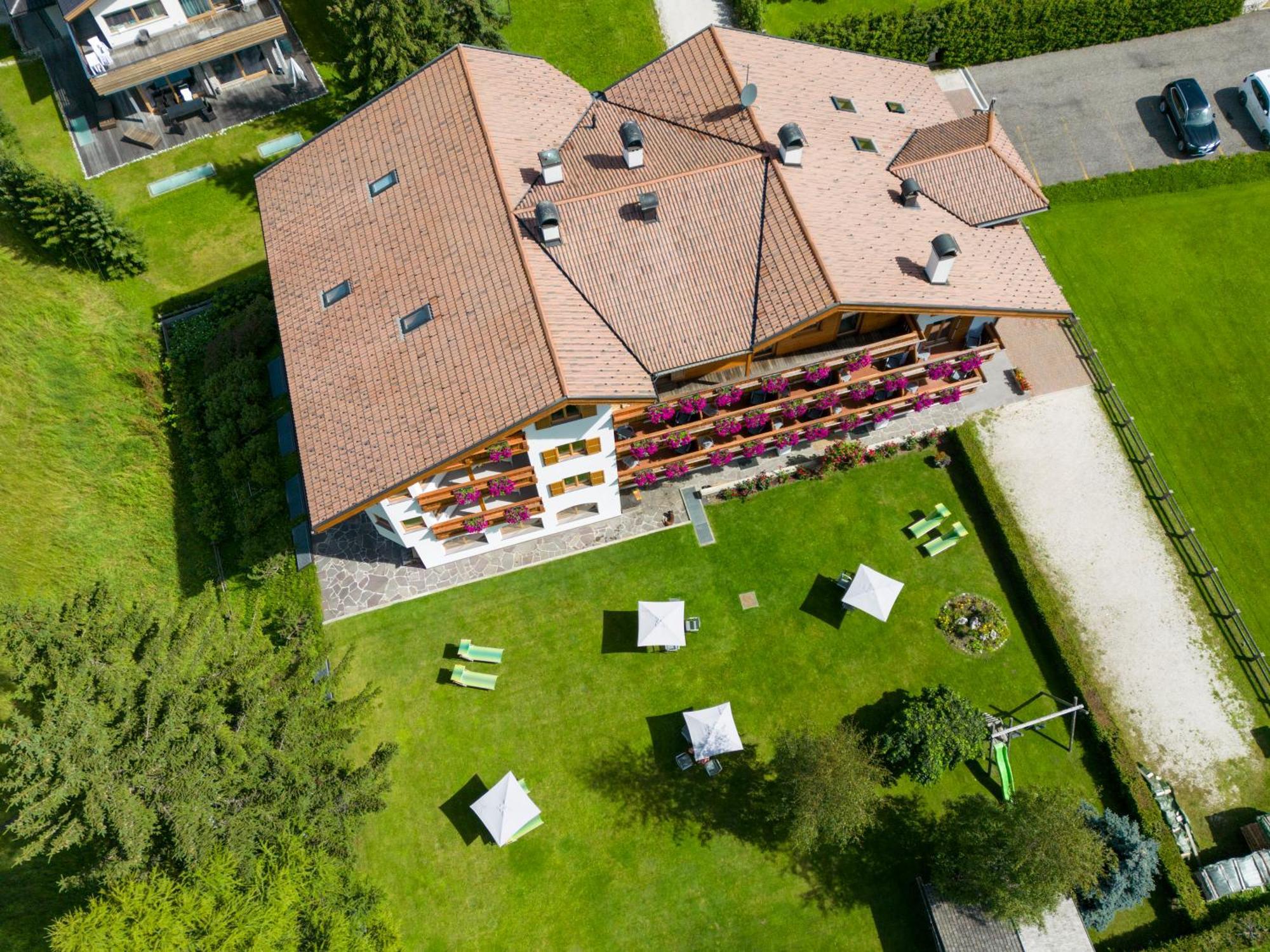 Hotel Jagdhof Selva di Val Gardena Exterior foto
