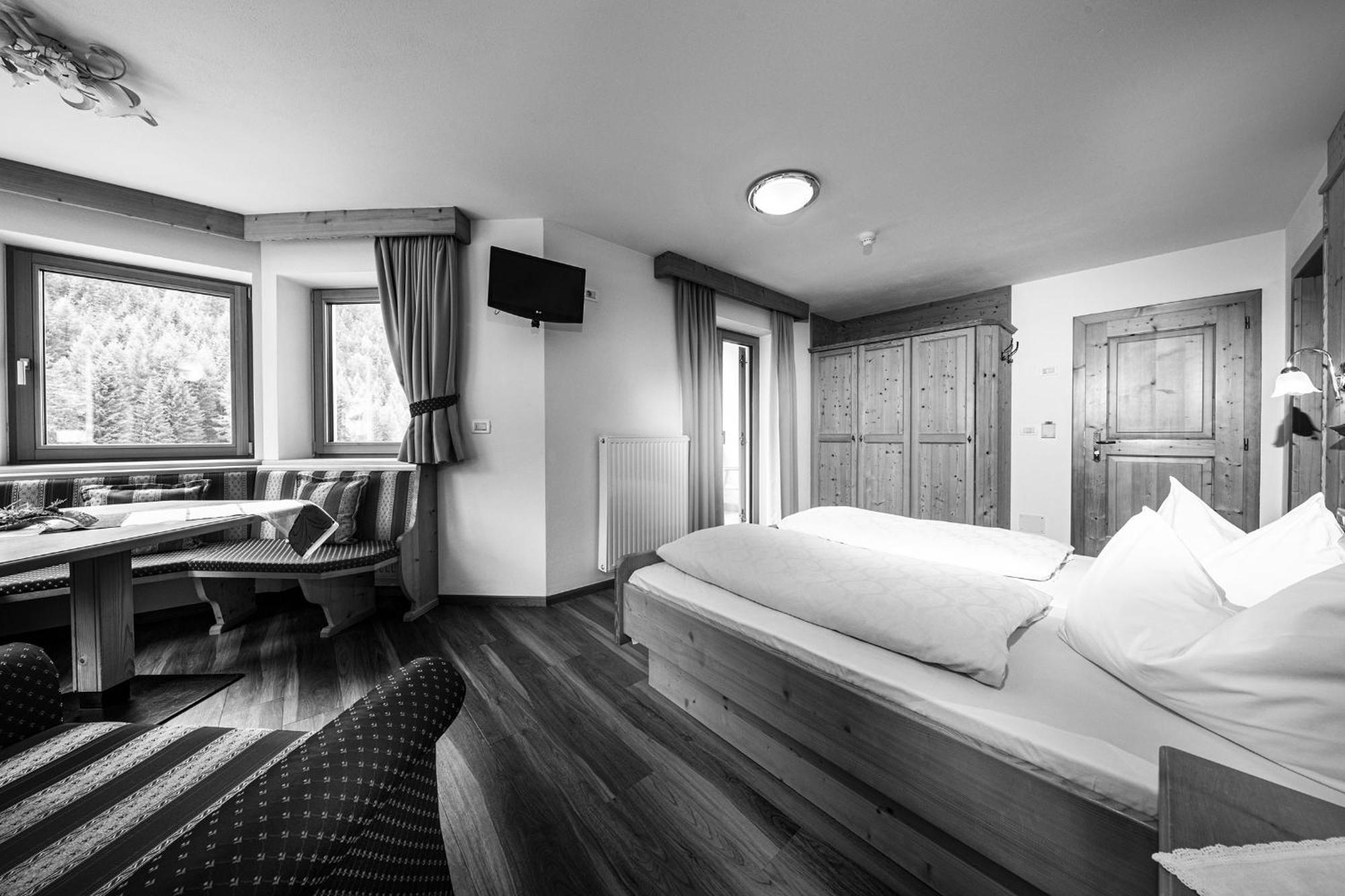 Hotel Jagdhof Selva di Val Gardena Quarto foto